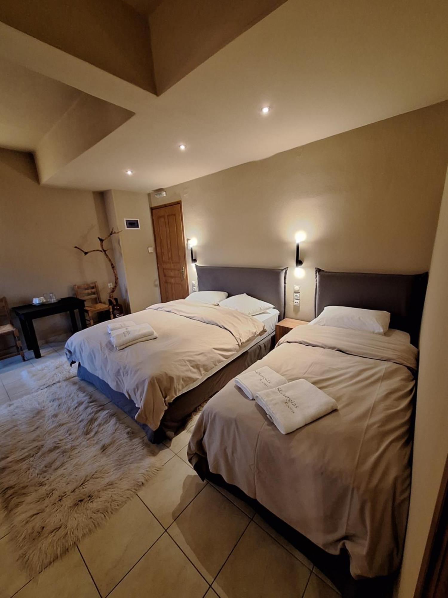 Skourgias Rooms カラ・ネラ エクステリア 写真