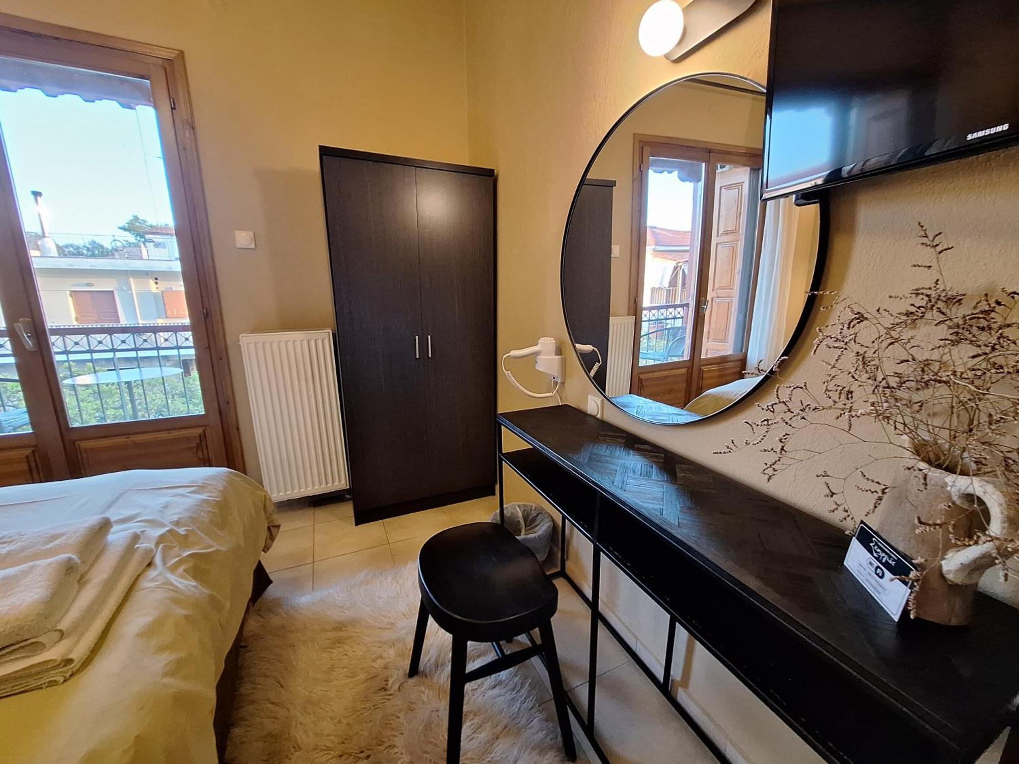 Skourgias Rooms カラ・ネラ エクステリア 写真